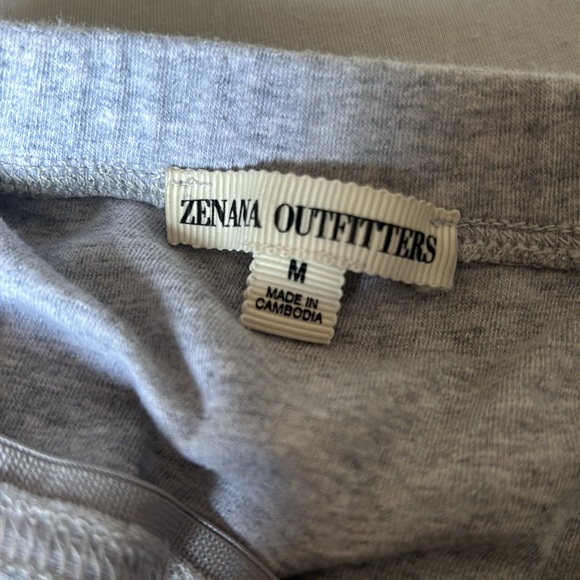 Plain grey long tube top - Picture 3 of 3